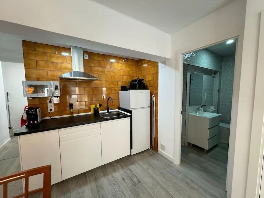 Shelter In Malaga - C1 Apartment